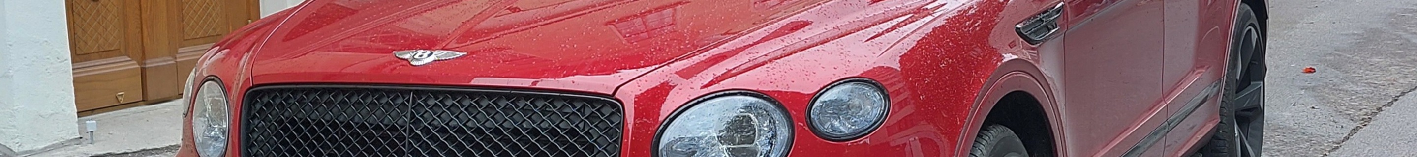 Bentley Bentayga Hybrid 2021