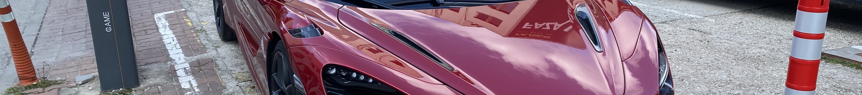 McLaren 720S Spider