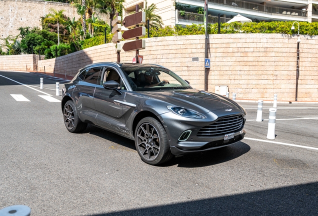 Aston Martin DBX