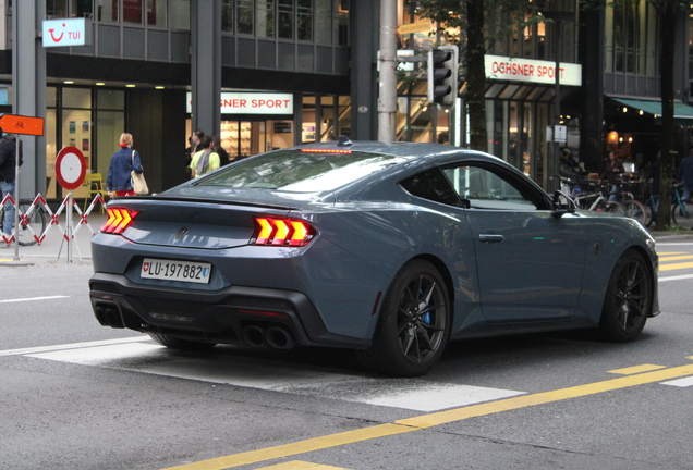 Ford Mustang Dark Horse 2024