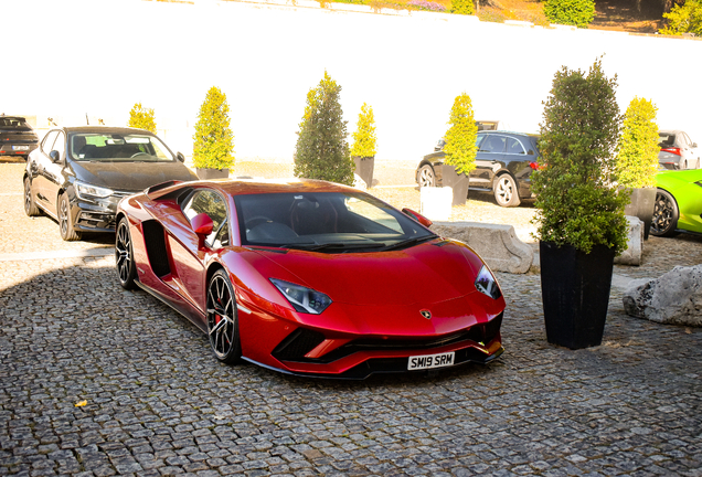 Lamborghini Aventador S LP740-4