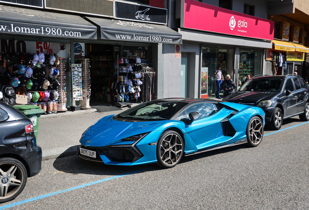 Lamborghini Revuelto
