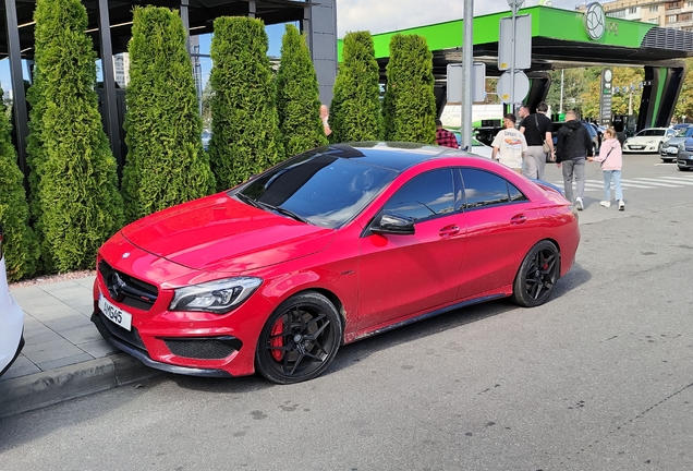 Mercedes-Benz CLA 45 AMG C117