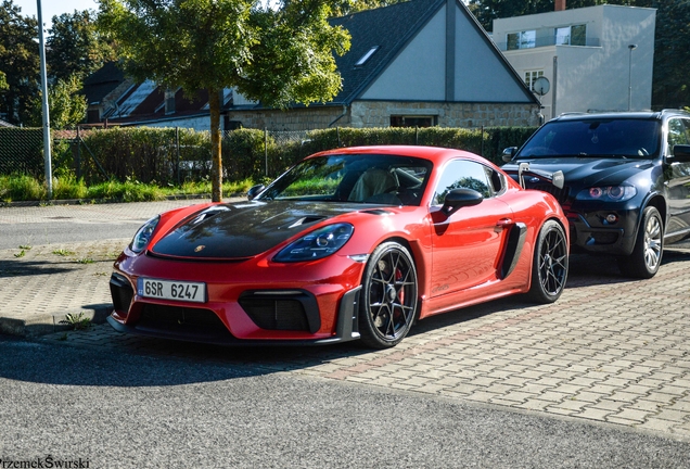 Porsche 718 Cayman GT4 RS Weissach Package