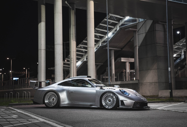 Porsche 992 Carrera S MkI Carbonerre Project GT1 Manta