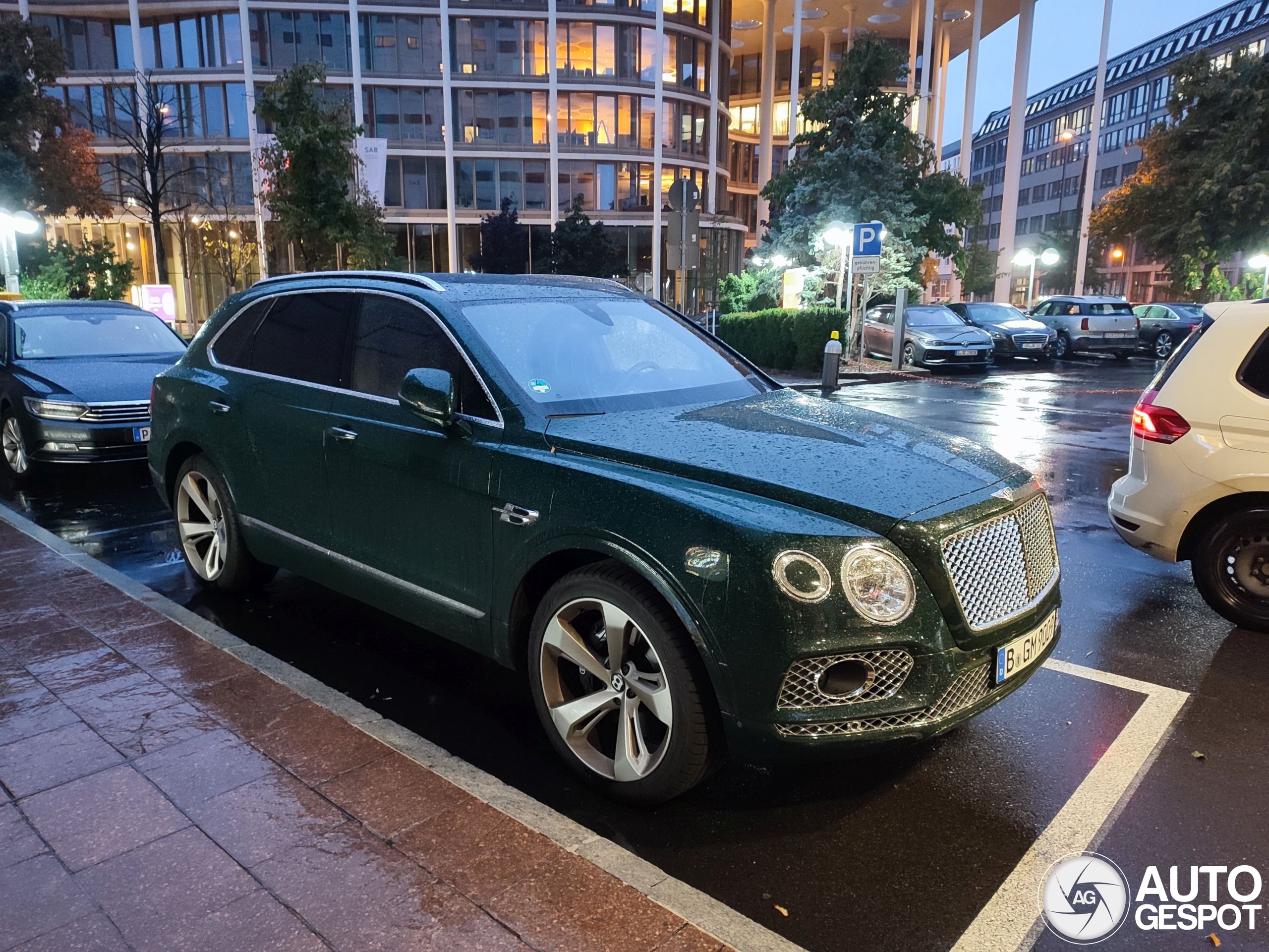 Bentley Bentayga Hybrid