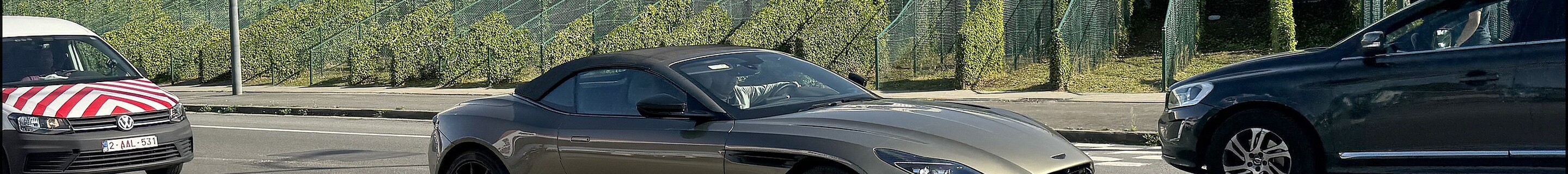 Aston Martin DB11 V8 Volante