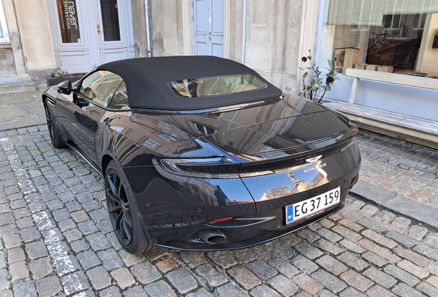 Aston Martin DB11 V8 Volante