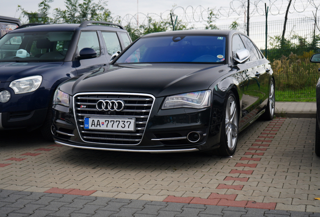 Audi S8 D4