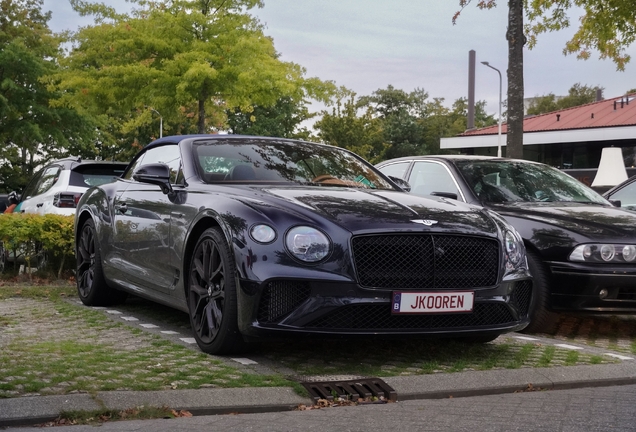 Bentley Continental GTC V8 S 2023