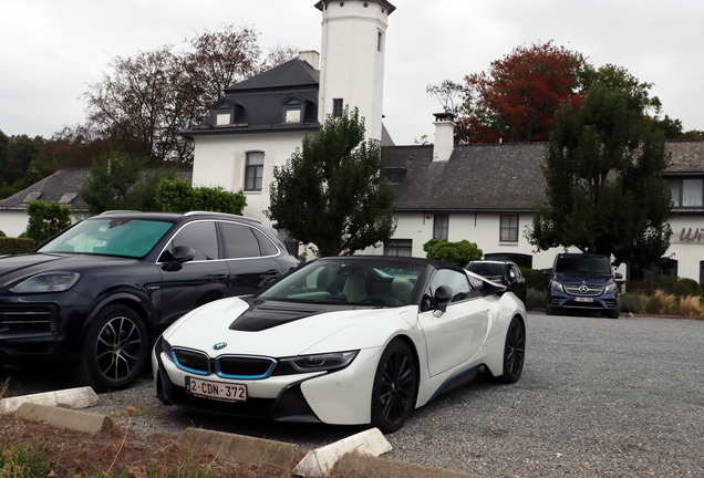 BMW i8 Roadster