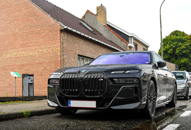 BMW M760e xDrive