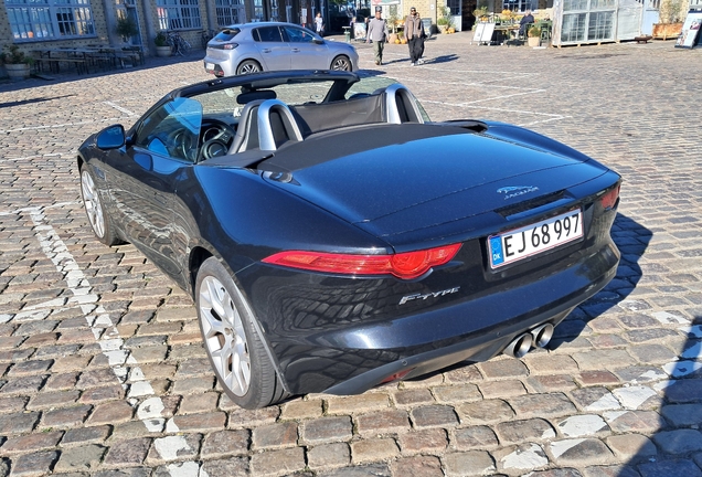 Jaguar F-TYPE S Convertible