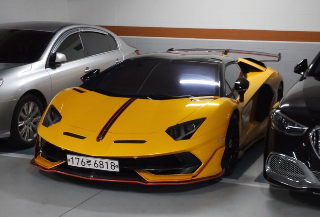 Lamborghini Aventador S LP740-4 Roadster