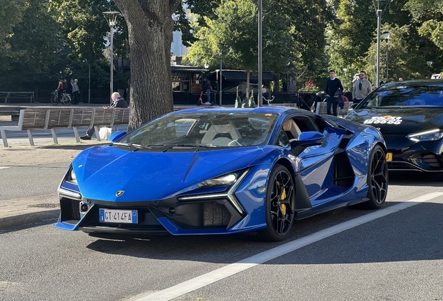 Lamborghini Revuelto
