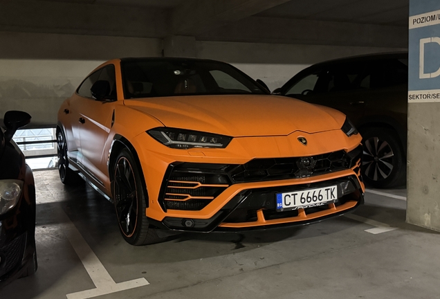 Lamborghini Urus