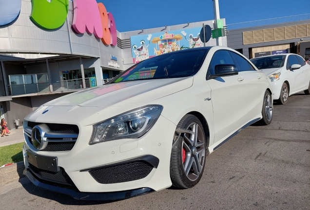 Mercedes-Benz CLA 45 AMG C117