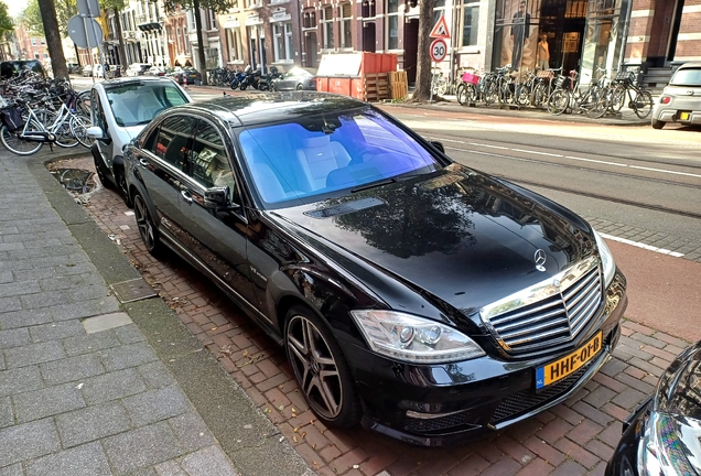 Mercedes-Benz S 63 AMG W221 2011