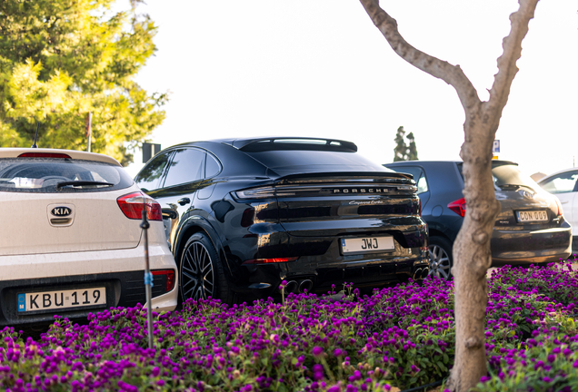 Porsche Cayenne Coupé Turbo E-Hybrid
