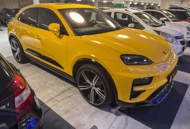 Porsche Macan EV Turbo