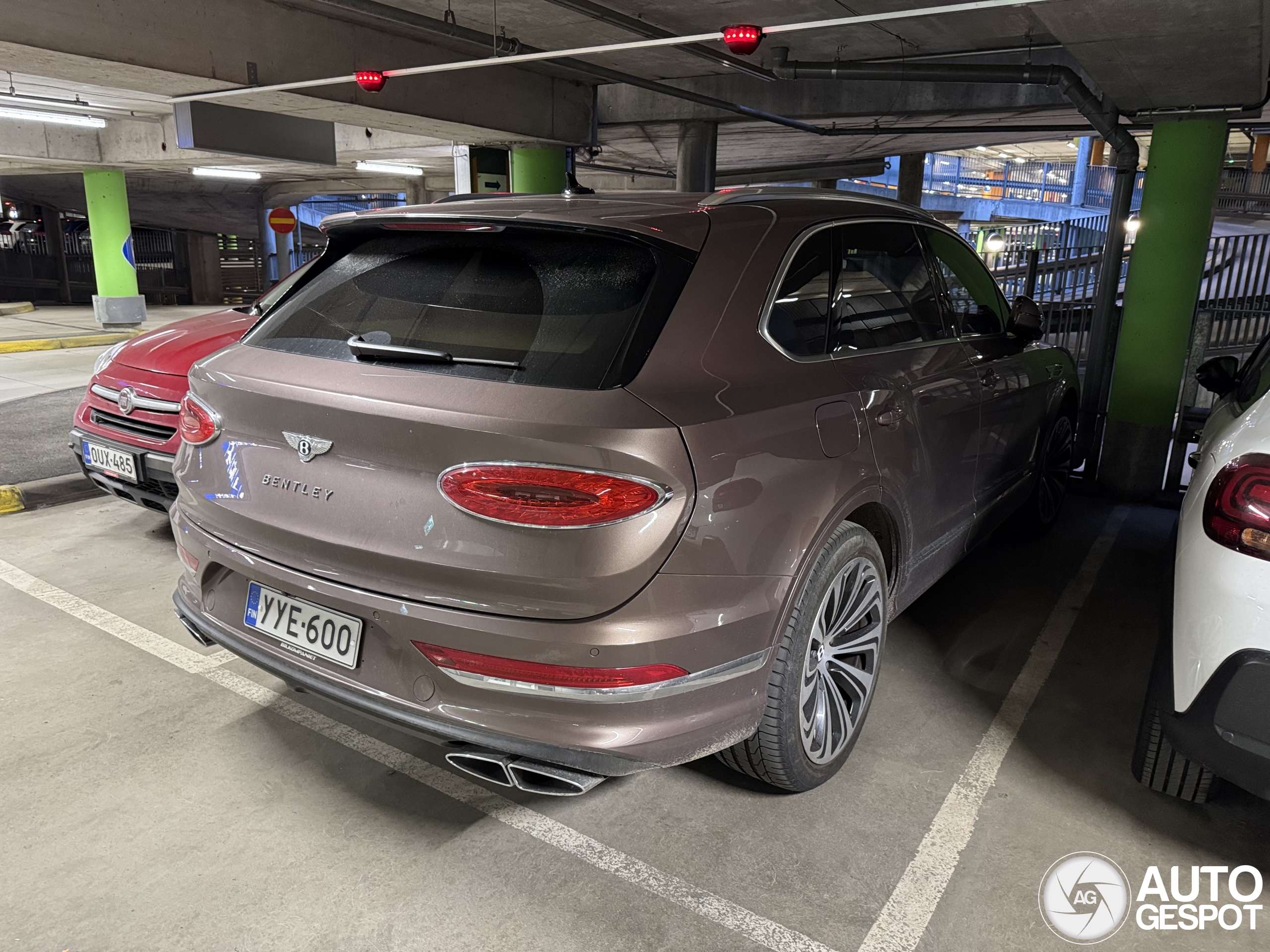 Bentley Bentayga Hybrid 2021