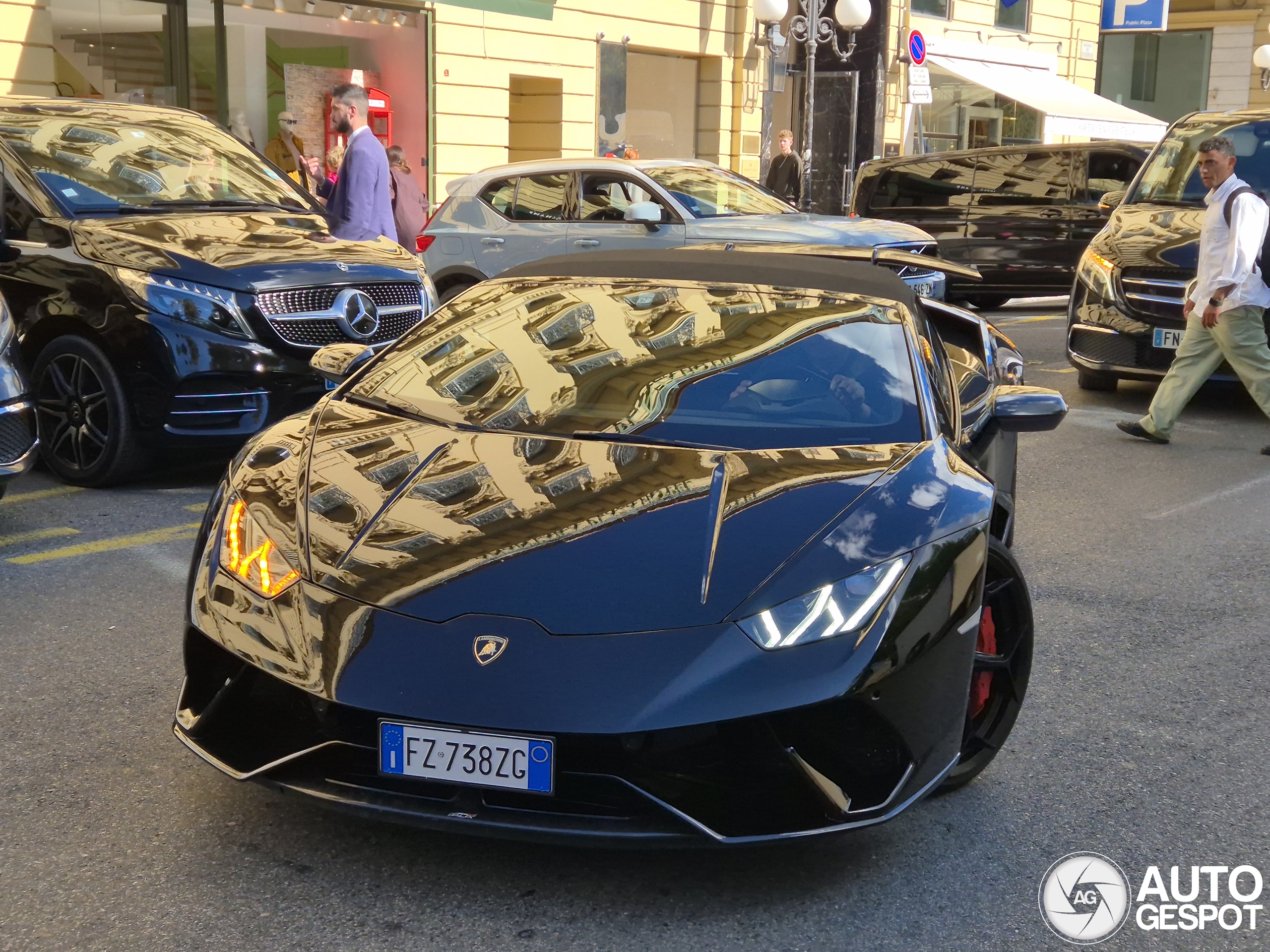 Lamborghini Huracán LP640-4 Performante Spyder