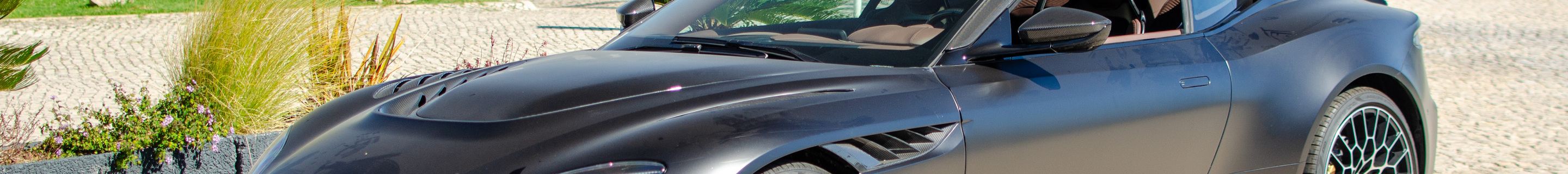 Aston Martin DBS 770 Ultimate