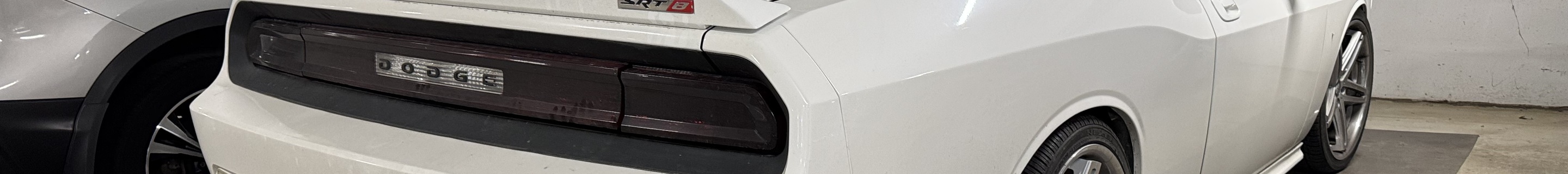 Dodge Challenger SRT-8