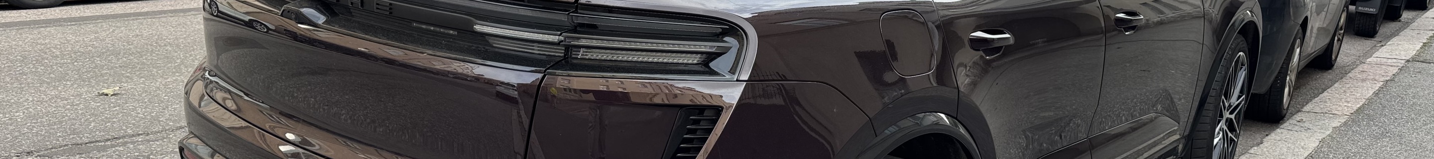 Porsche Macan EV Turbo