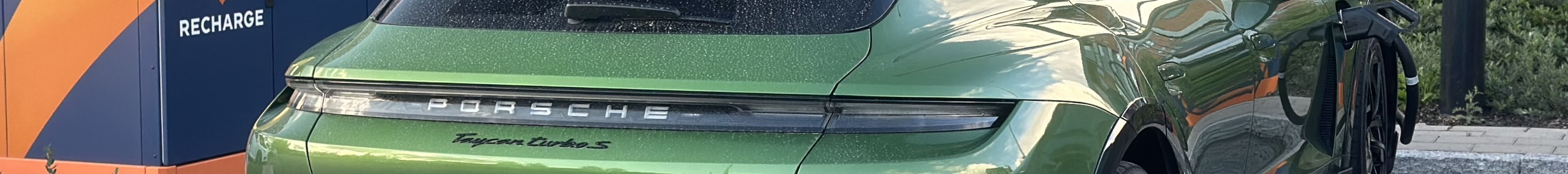 Porsche Taycan Turbo S Cross Turismo