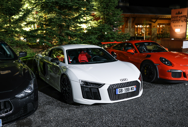 Audi R8 V10 Plus 2015