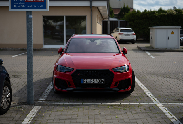 Audi RS4 Avant B9