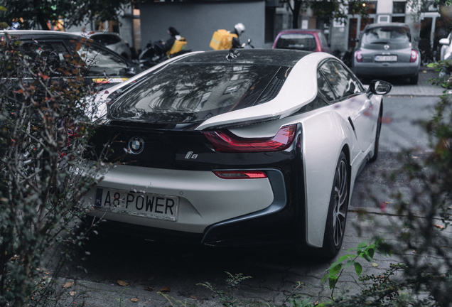 BMW i8