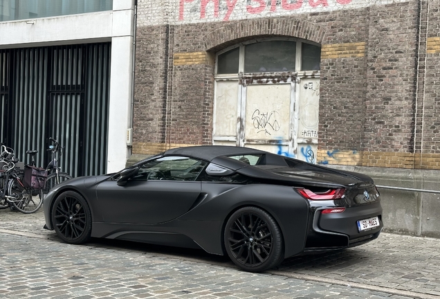 BMW i8 Roadster