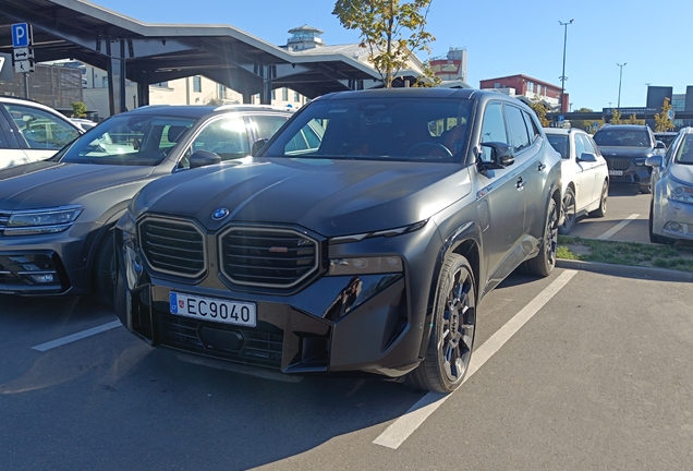 BMW XM G09 Label Red