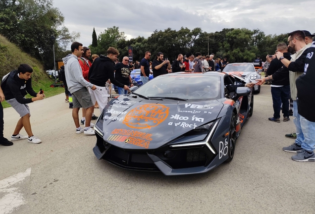 Lamborghini Revuelto