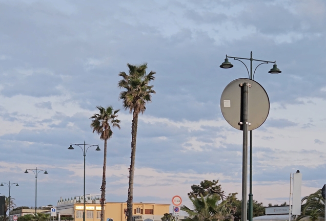 Mercedes-Benz SLS AMG