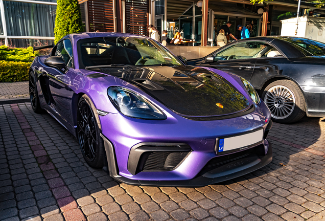 Porsche 718 Cayman GT4 RS Weissach Package