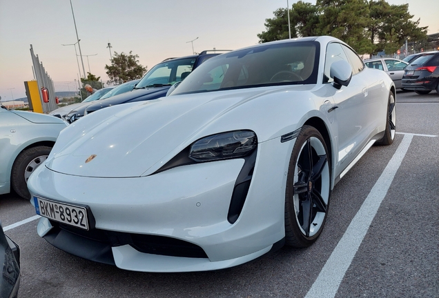 Porsche Taycan Turbo