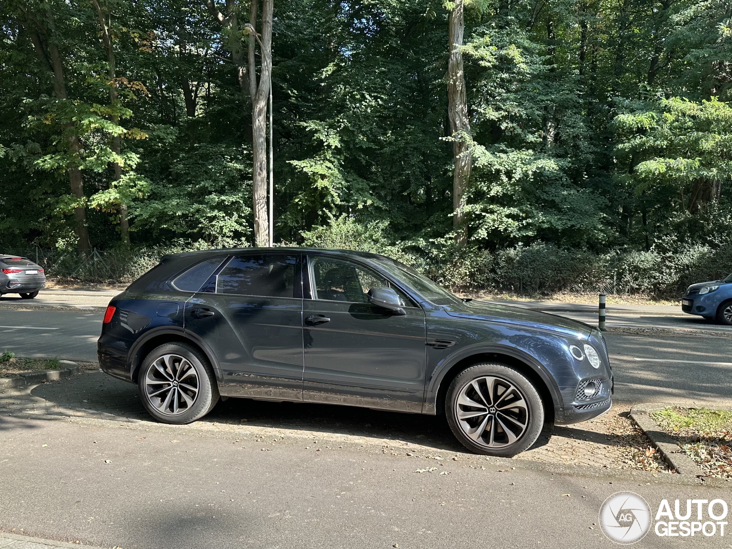 Bentley Bentayga V8