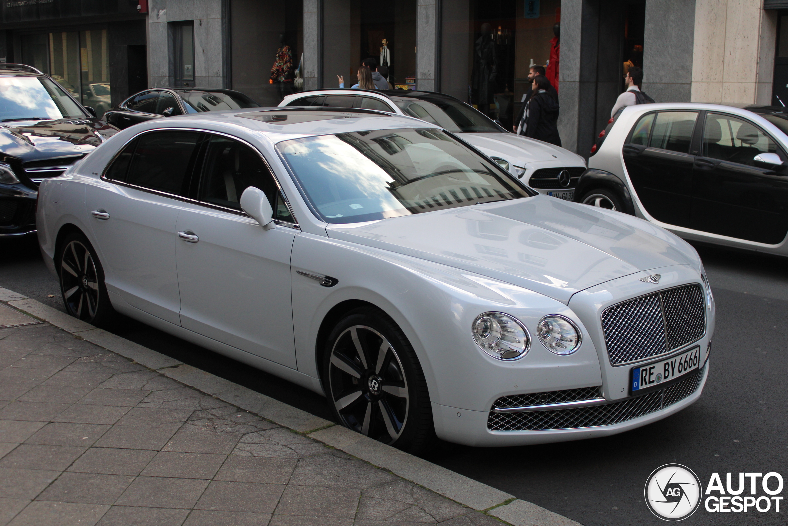 Bentley Flying Spur W12