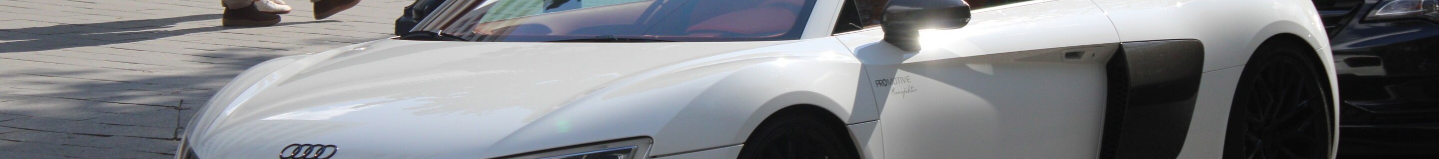 Audi R8 V10 Plus 2015