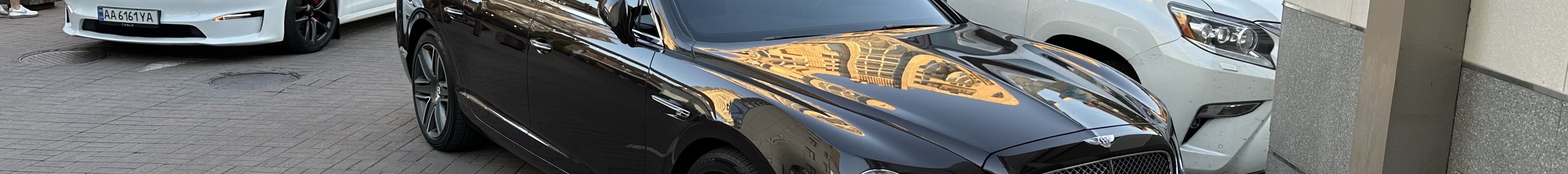 Bentley Flying Spur V8