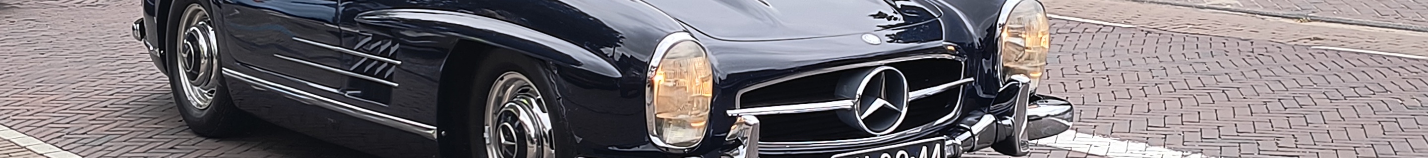 Mercedes-Benz 300SL Roadster