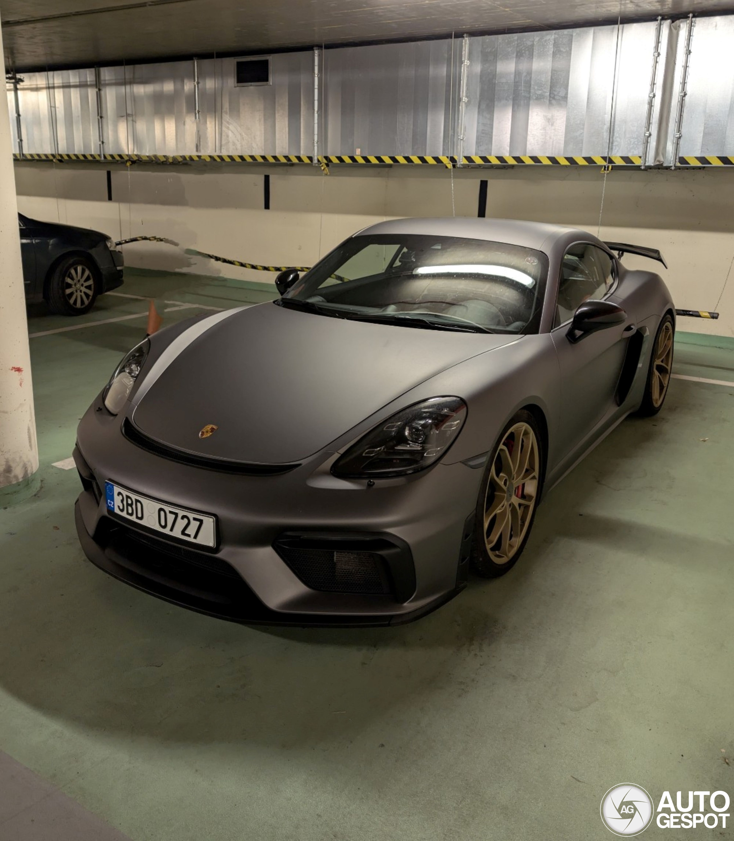 Porsche 718 Cayman GT4