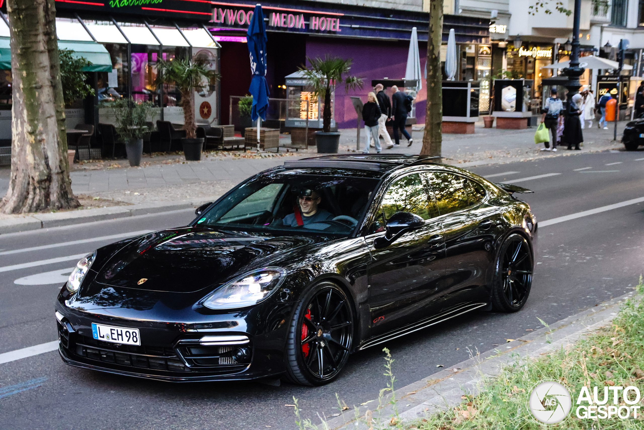 Porsche 971 Panamera GTS MkI