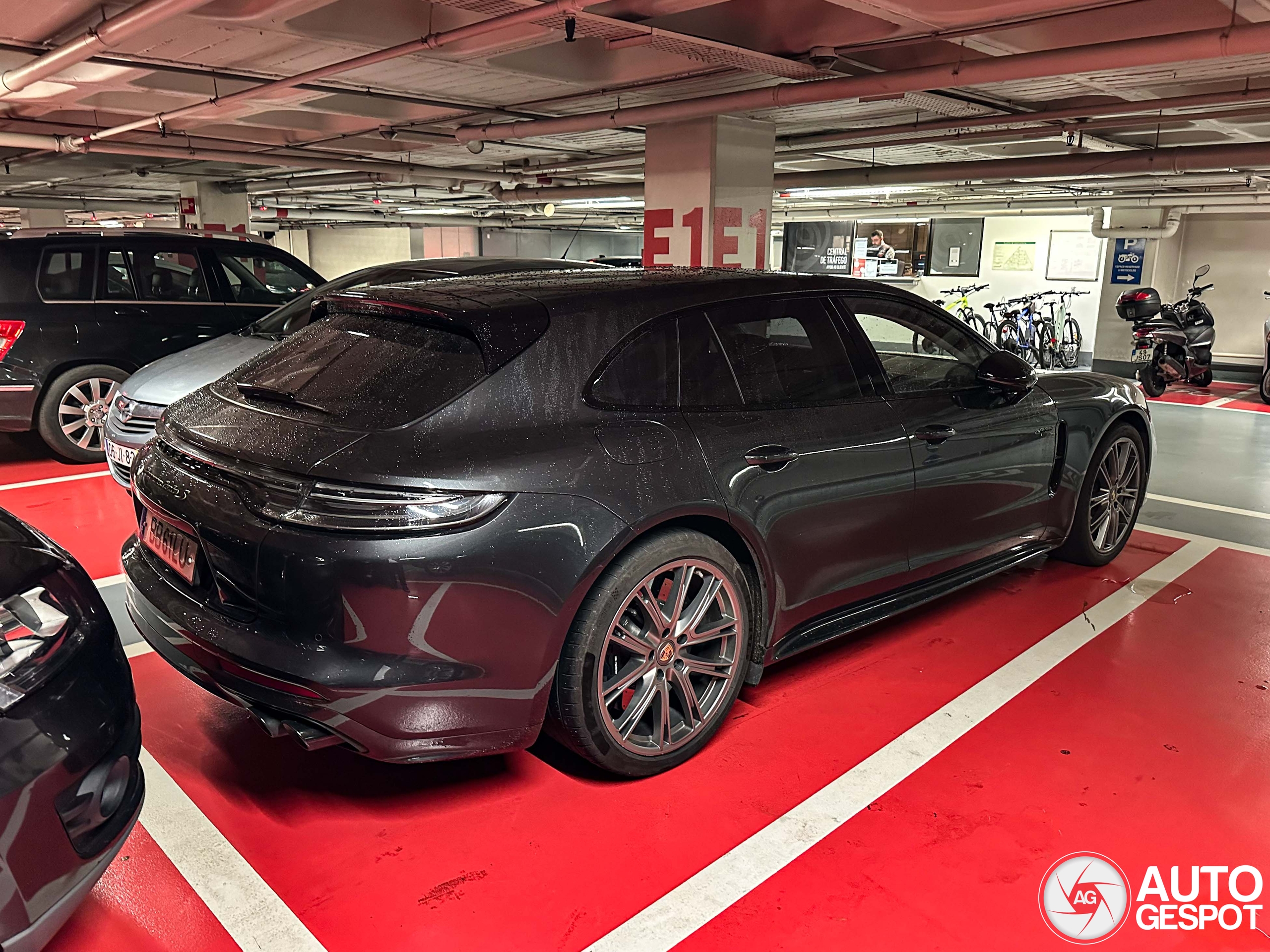 Porsche 971 Panamera Turbo S E-Hybrid Sport Turismo MkII