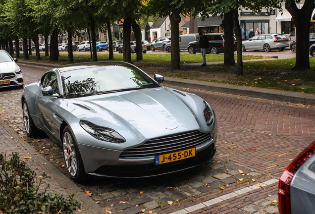 Aston Martin DB11