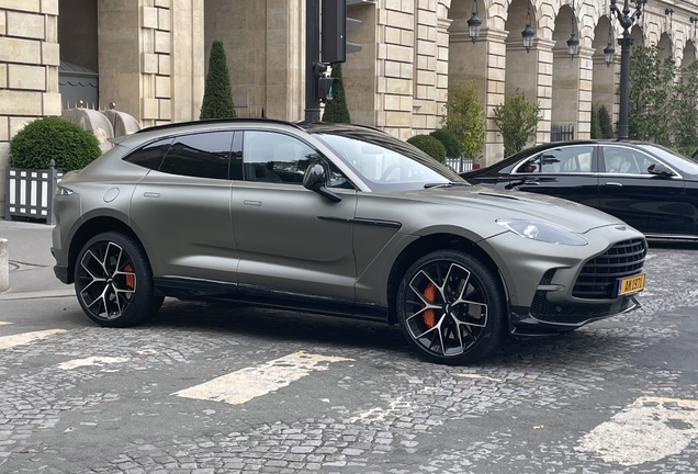 Aston Martin DBX707
