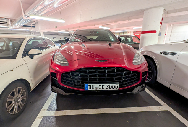 Aston Martin DBX707